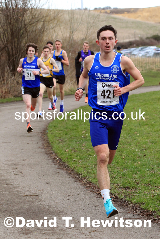 Senior men and veteran men over-40s NECAA Road Relay Champs., Hetton Lyons Park, Hetton le Hole, County Durham. Photo: David T. Hewitson/Sports for All Pics